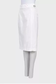 White straight skirt