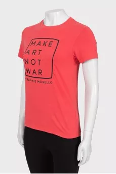Red T-shirt with slogan