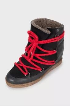 Boots Nowles