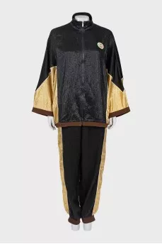 Tracksuit with logo on chest