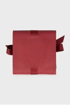 Leather toiletry case with ribbon