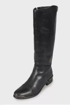 Leather boots with brand logo
