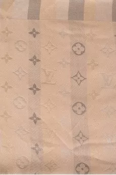 Шарф в фирменный принт