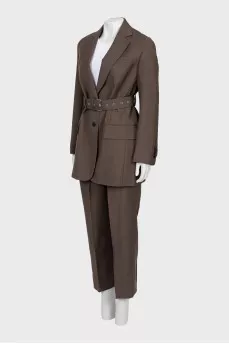 Classic suit with belt