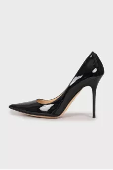 Patent pointed toe pumps
