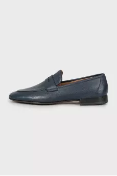 Men's shoes with embossing