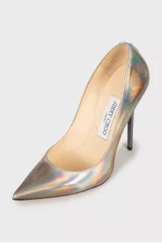 Patent leather shoes with metallic effect