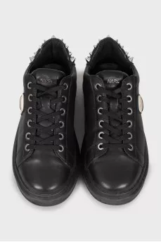 Leather sneakers with spikes