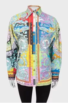 Shirt in a bright print with gold buttons