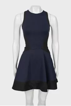 Two-tone dress with A-line hem