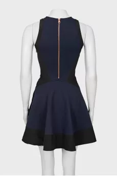 Two-tone dress with A-line hem