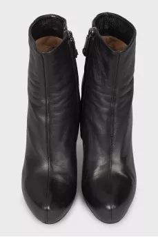 Leather ankle boots with sculpted heels