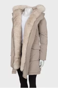 Fitted parka with fur