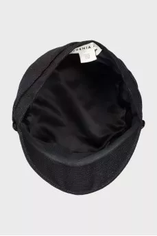 Black beret with visor