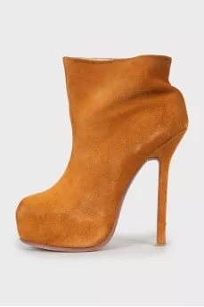 Light brown stiletto heeled booties