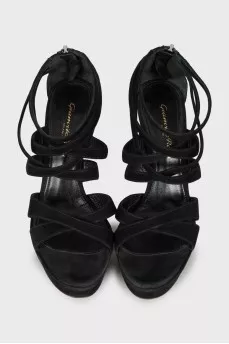 Suede sandals with zipper