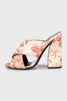Textile sandals in floral print