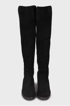 Black suede boots