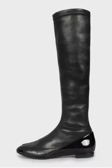 Leather boots with logo on toe