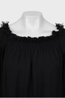 Silk blouse decorated with lace