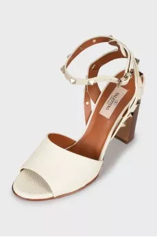 Leather sandals decorated with studs
