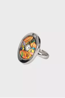 Silver ring with a pattern