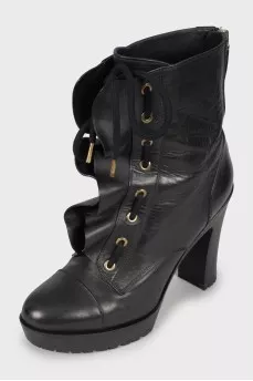 Frilly leather ankle boots
