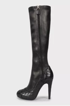 Leather boots with logo on toe