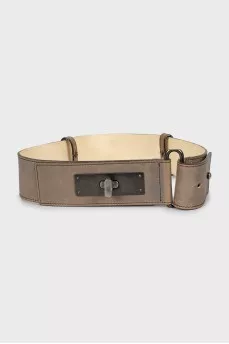 Leather belt decorated with chain