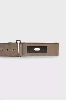 Leather belt decorated with chain