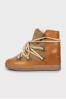 Boots Nowles
