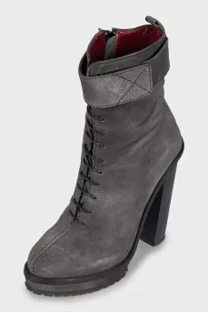 Velcro and lace-up ankle boots