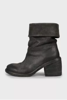 Chunky suede boots