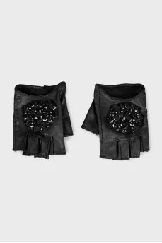 Leather mitts decorated with stones