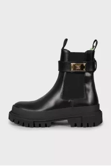 Leather boots with chunky soles