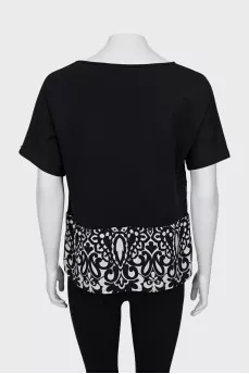 Black and white patterned T-shirt