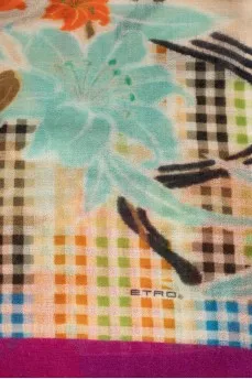 Cashmere scarf in floral print