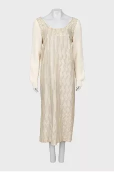 Maxi dress with knitted sleeves