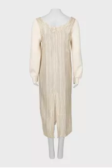 Maxi dress with knitted sleeves