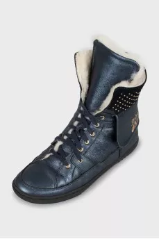 Insulated blue lace-up boots