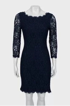 Lace dress with 3/4 sleeves