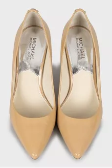 Patent pointed toe pumps