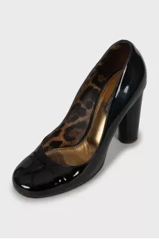 Black patent leather shoes