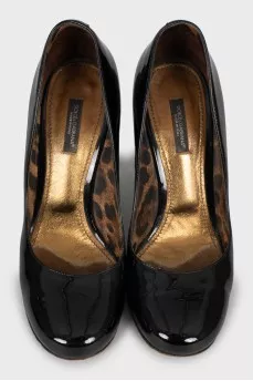 Black patent leather shoes