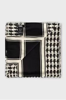 Printed wool scarf