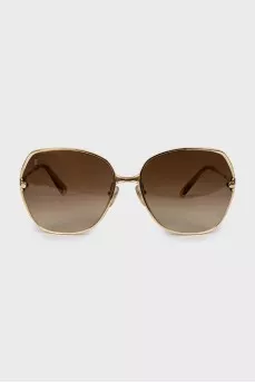 Sunglasses with brand logo