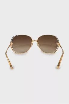 Sunglasses with brand logo