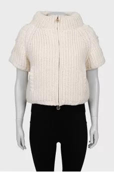 Beige down jacket with short sleeves