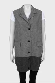 Wool vest in fine print