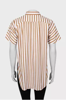 Striped shirt with slits on the sides